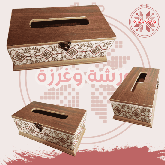 علبة محارم تطريز يدوي اخضر واحمر